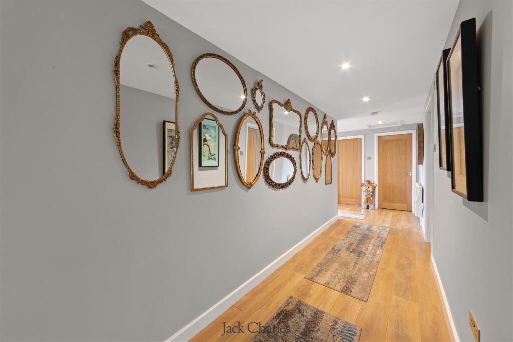 Curtis Stables 17.jpg