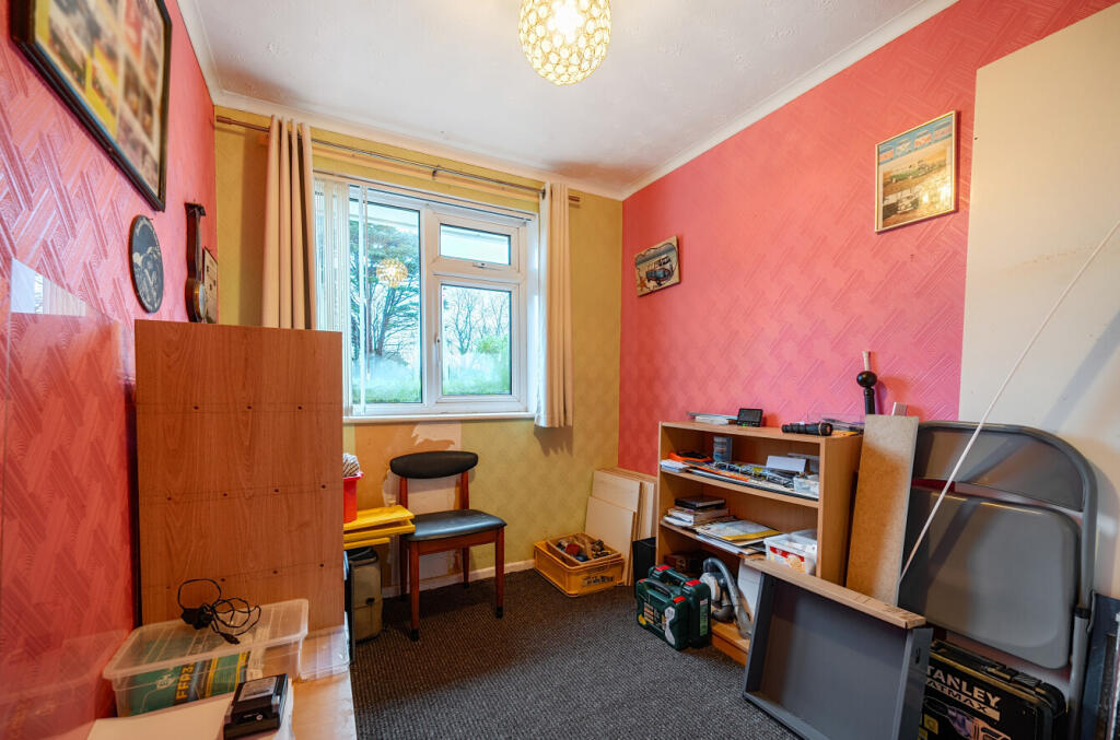 1389341-4-693ff33...