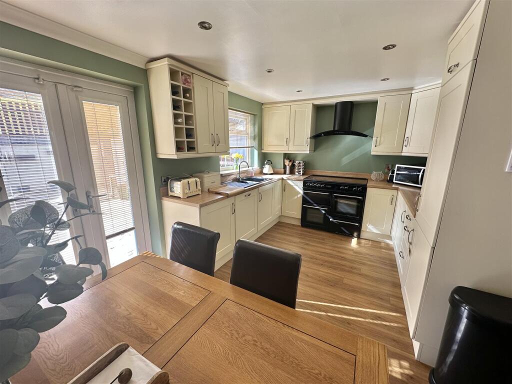 Bramleys Estate Agents - Kings Lea - Liversedge (2