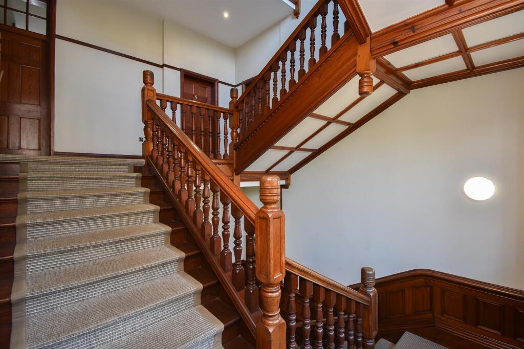 Communal stairs