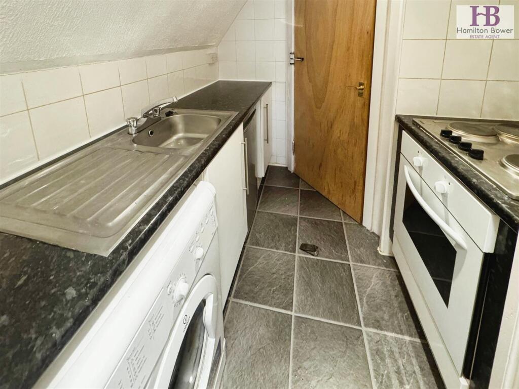39608b4e-Fl2105LeedsRoad10.jpg