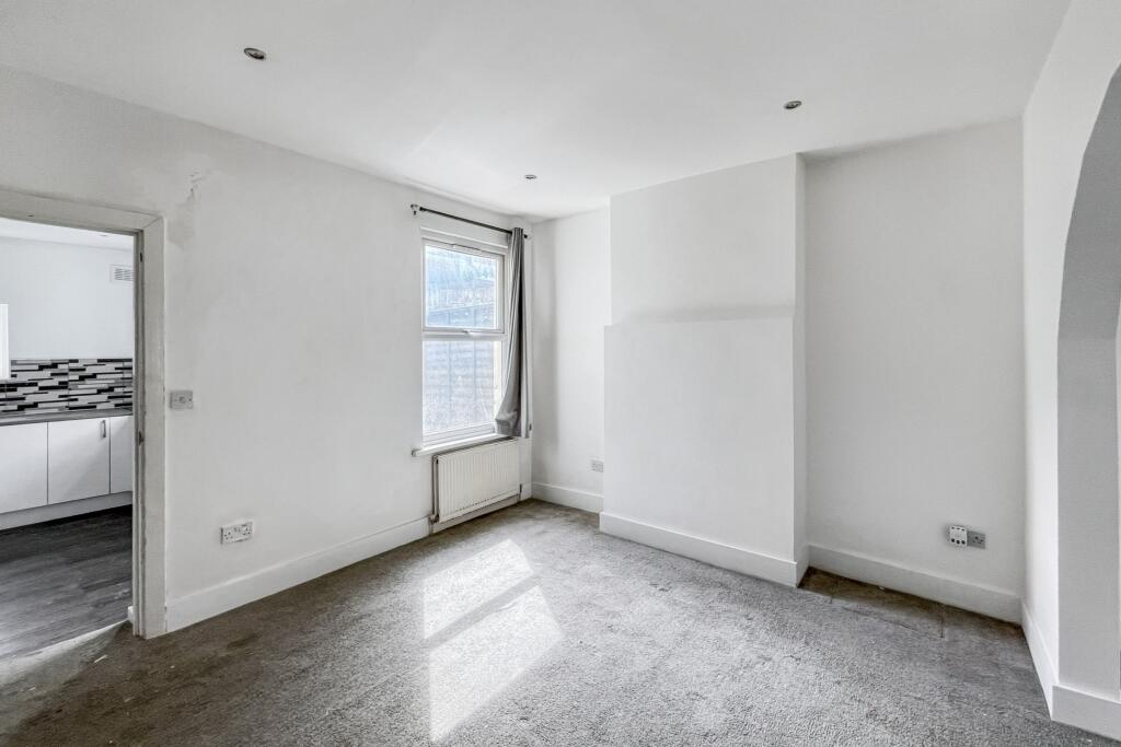 6 Orchard Villas, Cray Road, Sidcup, Kent, DA14 5DJ