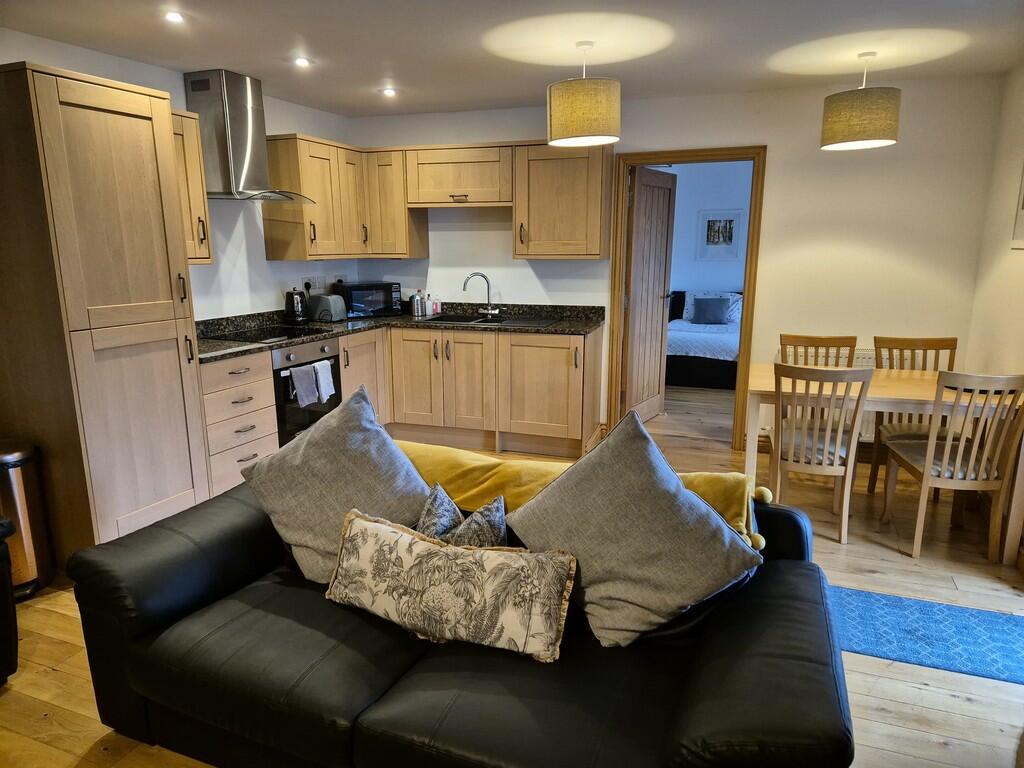 Newlands Cottage ...