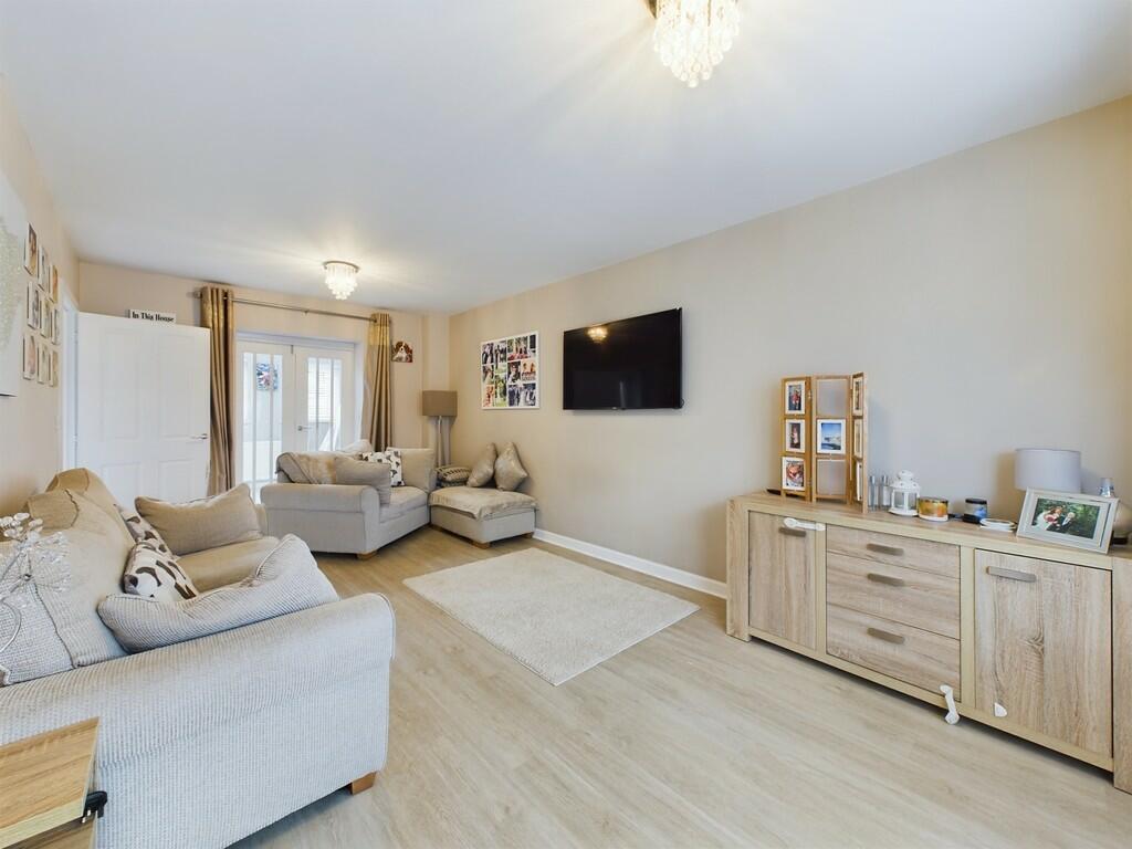 CAM02854G0-PR0121...