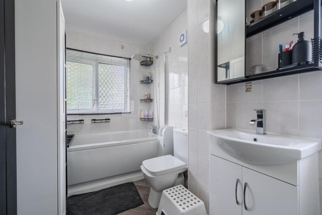 57 Mynydd Maen Road-9.jpg