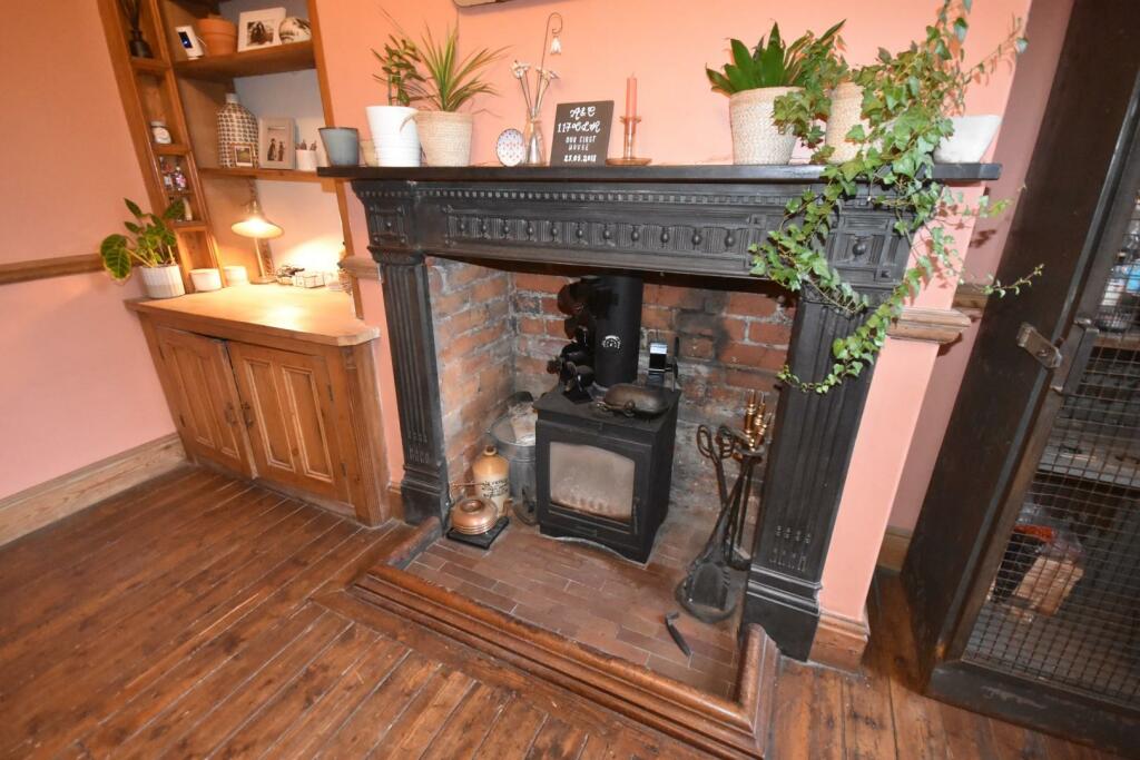 REAR RECEPTION ROOM