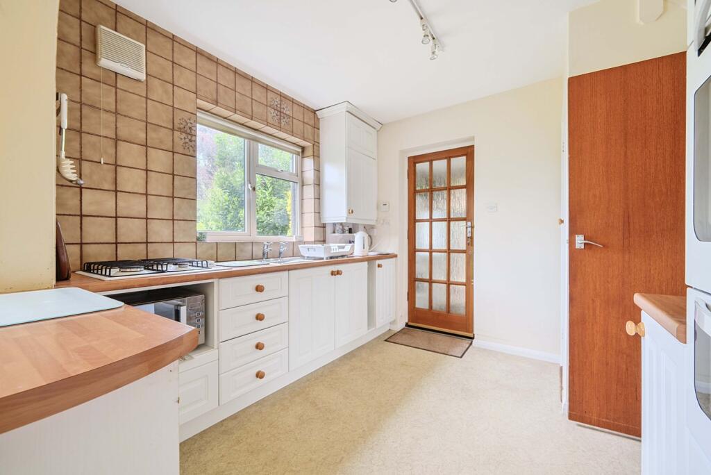 1313228-17-685a9a...