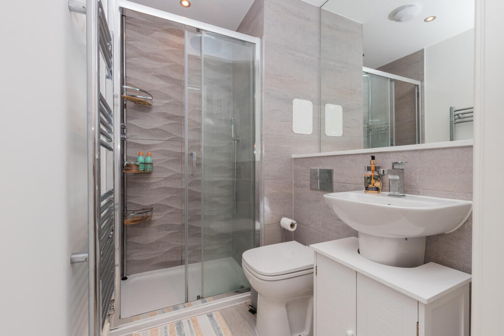 Flat 3-2, 2 Riverford Court Glasgow G43 1FB 2L-19