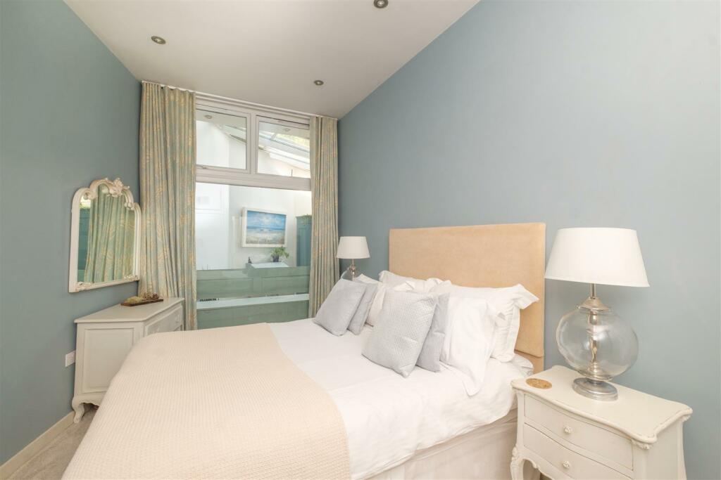 Parry Tranquil Place Looe29.JPG