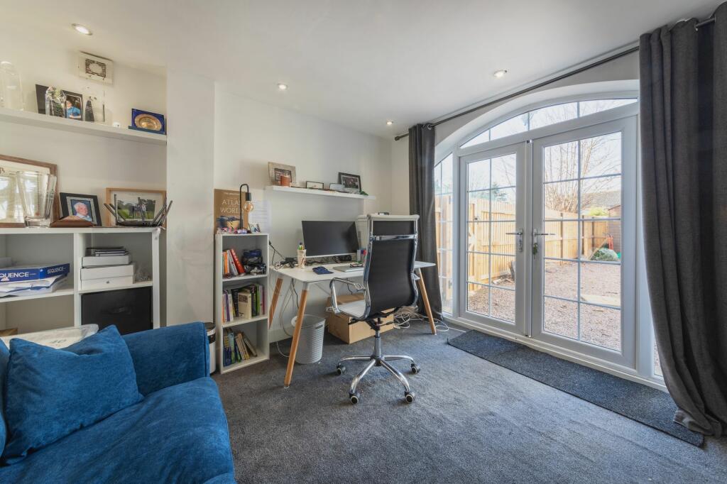 Study / Ground Floor Bedroom