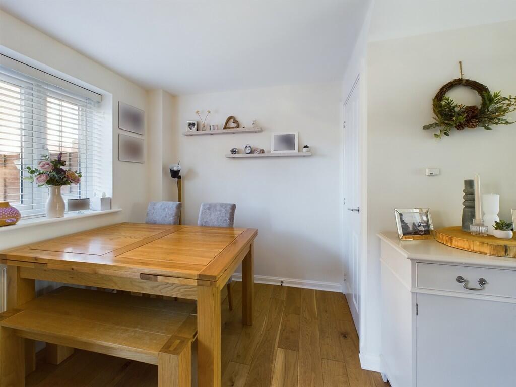 CAM02854G0-PR0300...