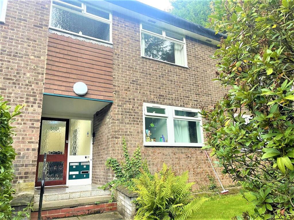 12 Warren Close SK73LH ext 2.jpg