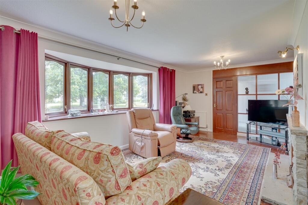4 Spring Ln, Bottisham,--3.jpg