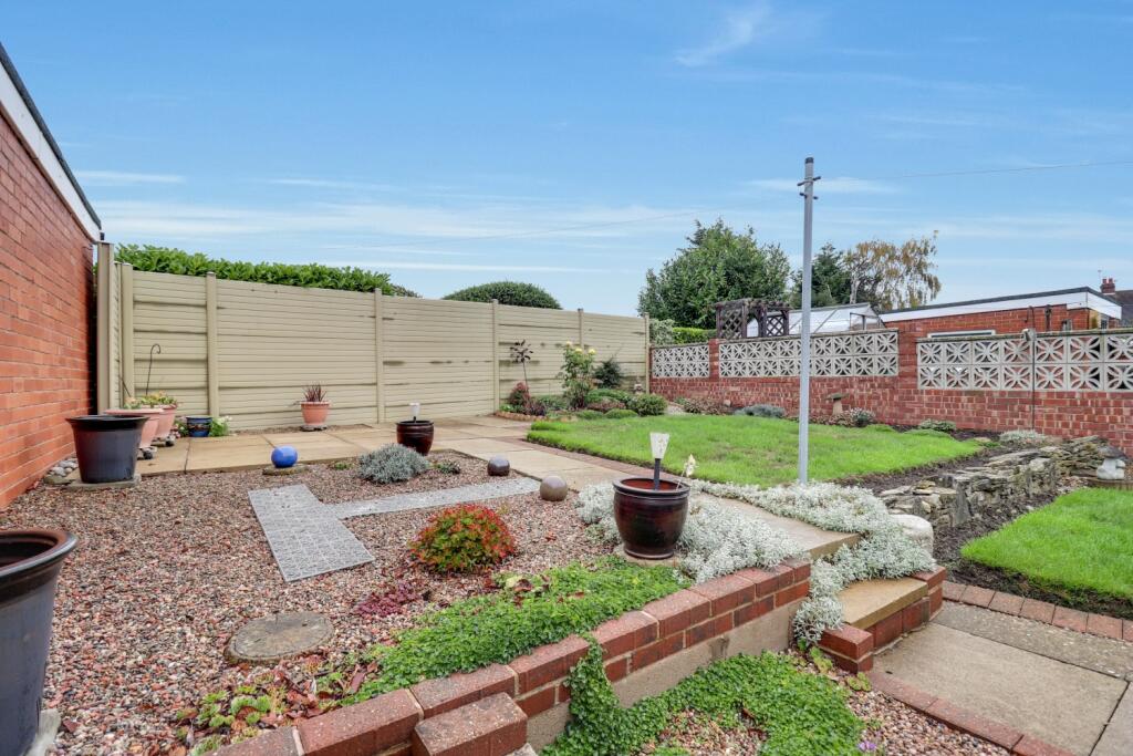 19- Julia Michel EweMove Pontefract