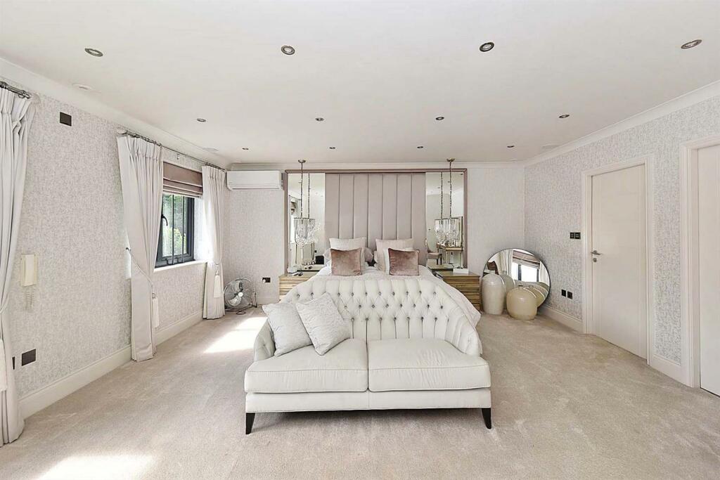 19 Stanhope 12.jpg