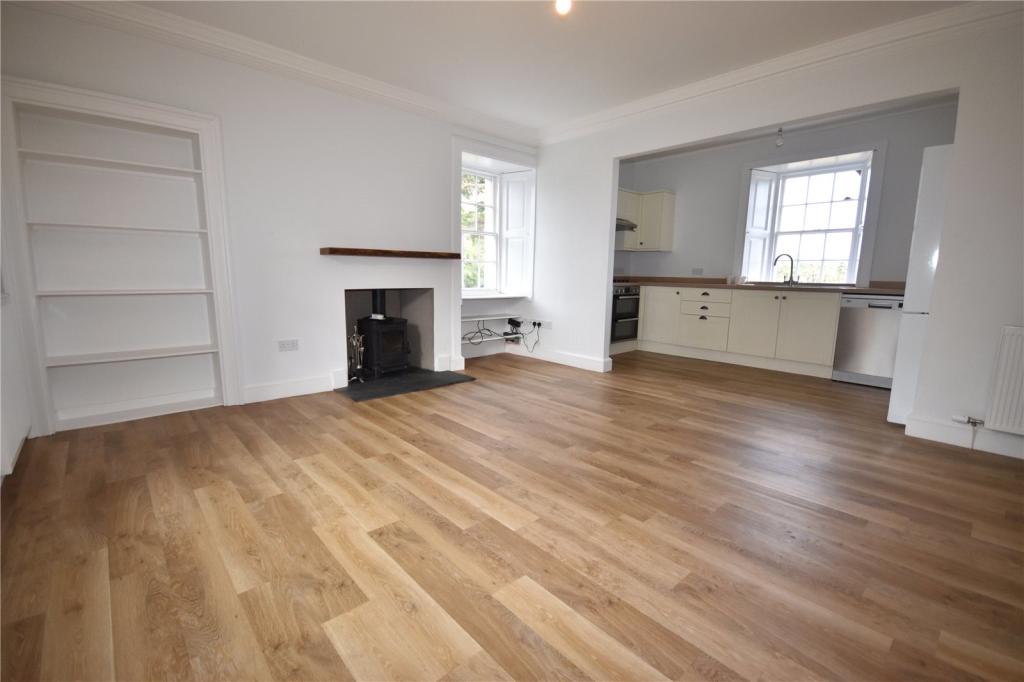Kitchen/Lounge