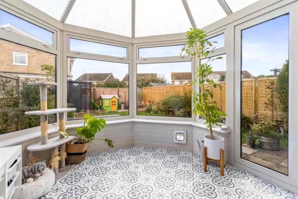 2 Sefton Close_012.JPG