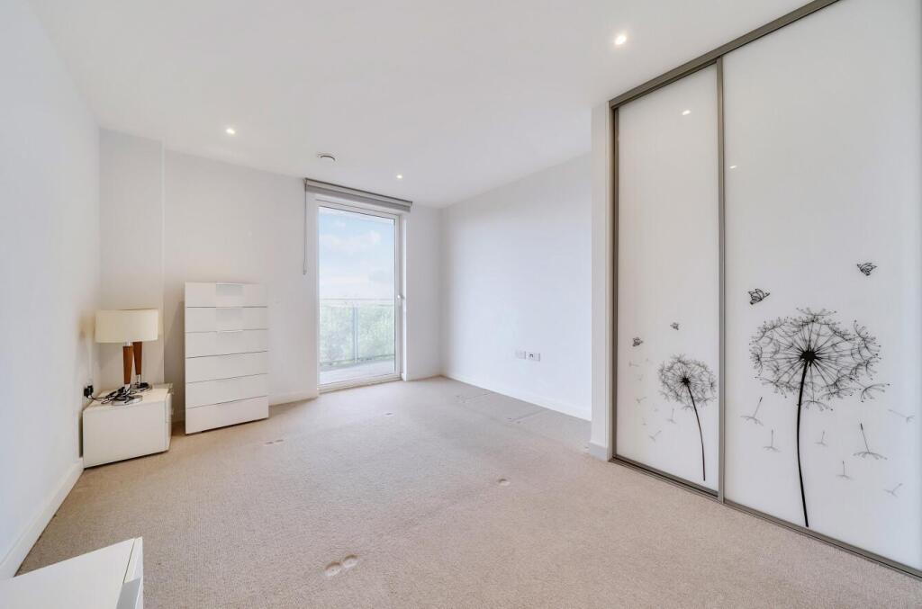 Bedroom 1.jpg