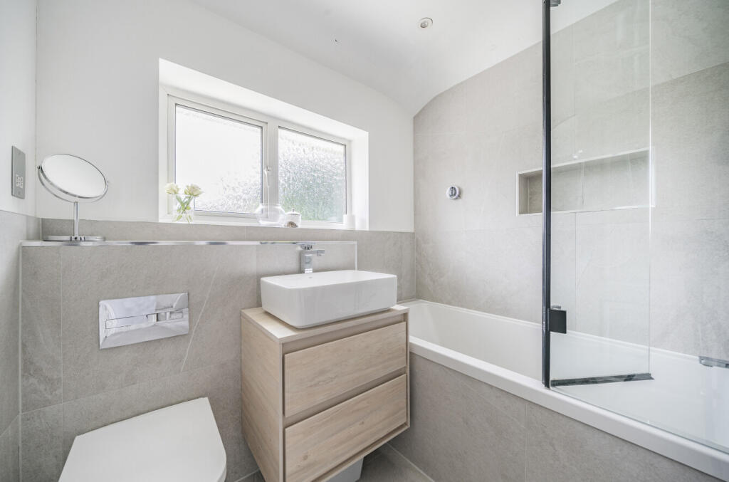 1310487-16-685aa7...