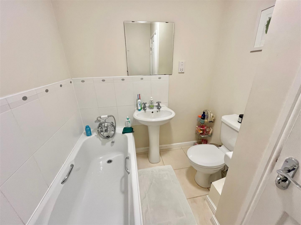 Bathroom Aspect 2