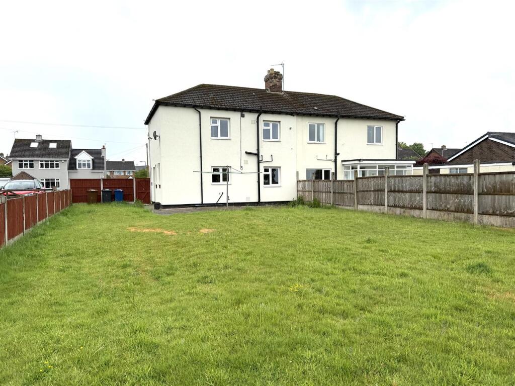 116 uttox rear.jpeg