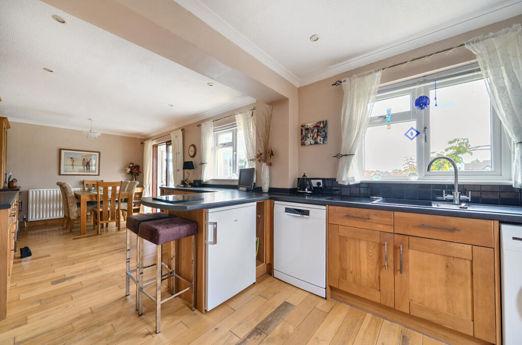 1335319-19-6895c8...