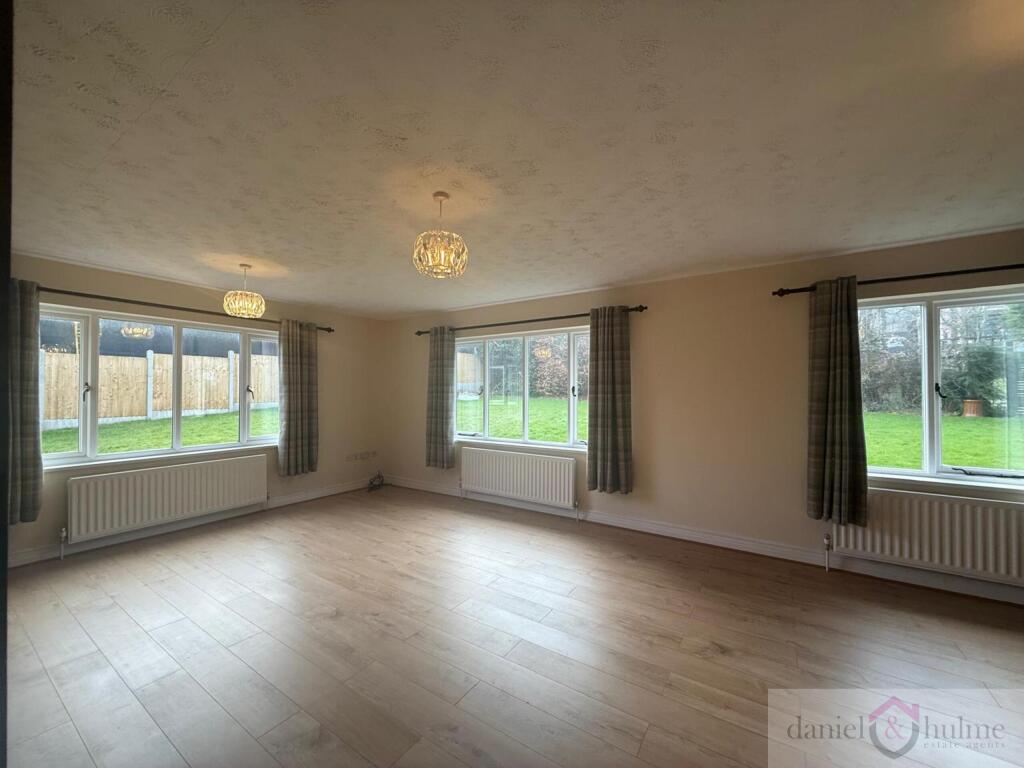 WhatsApp Image 2025-02-24 at 13.38.02 (16).jpeg