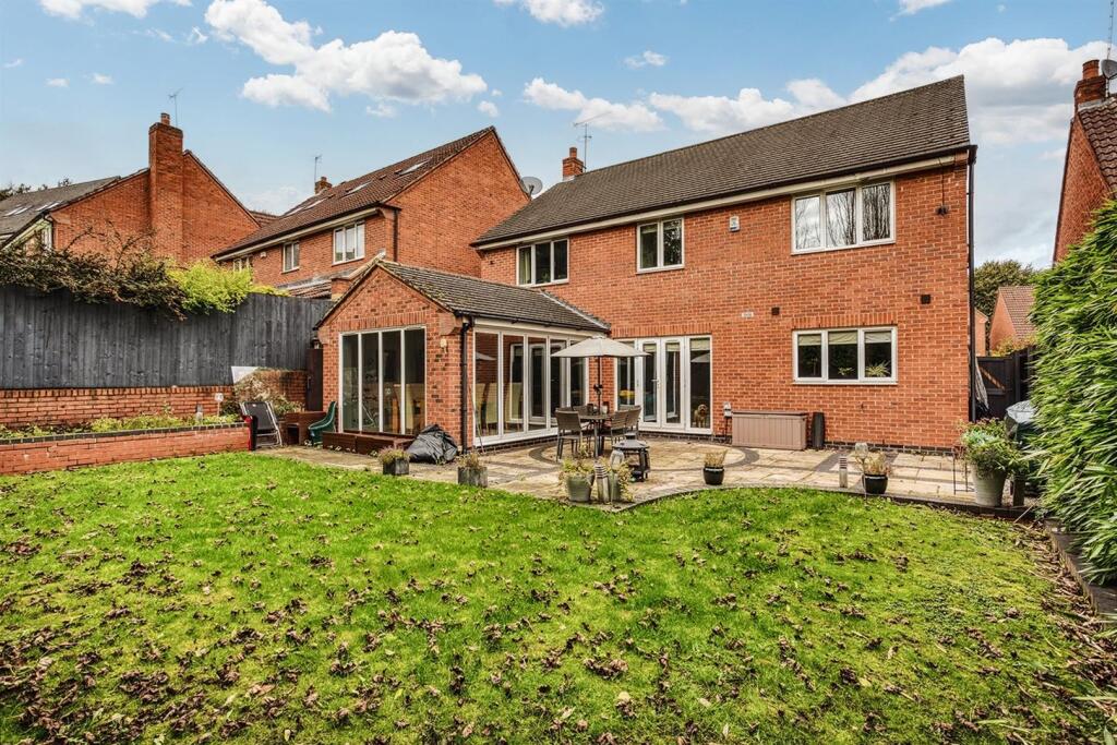 Enclosed Rear Garden