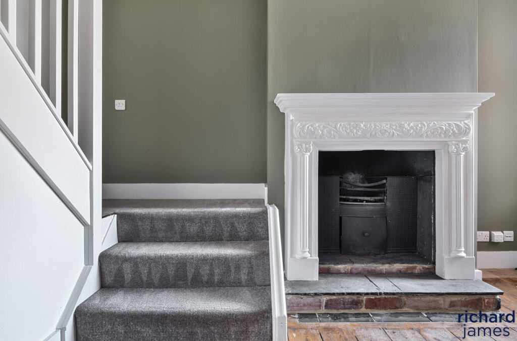 82c51bc94fdb4776932ce5a4d5926fdf