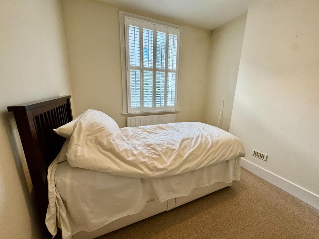 bedroom (1).jpg