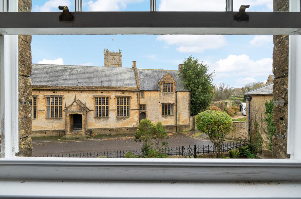 1380985-19-691311...