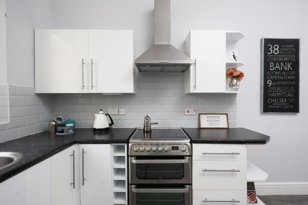 1 Redland Court 8.JPG