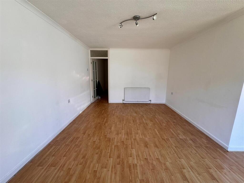 Living Room.jpg