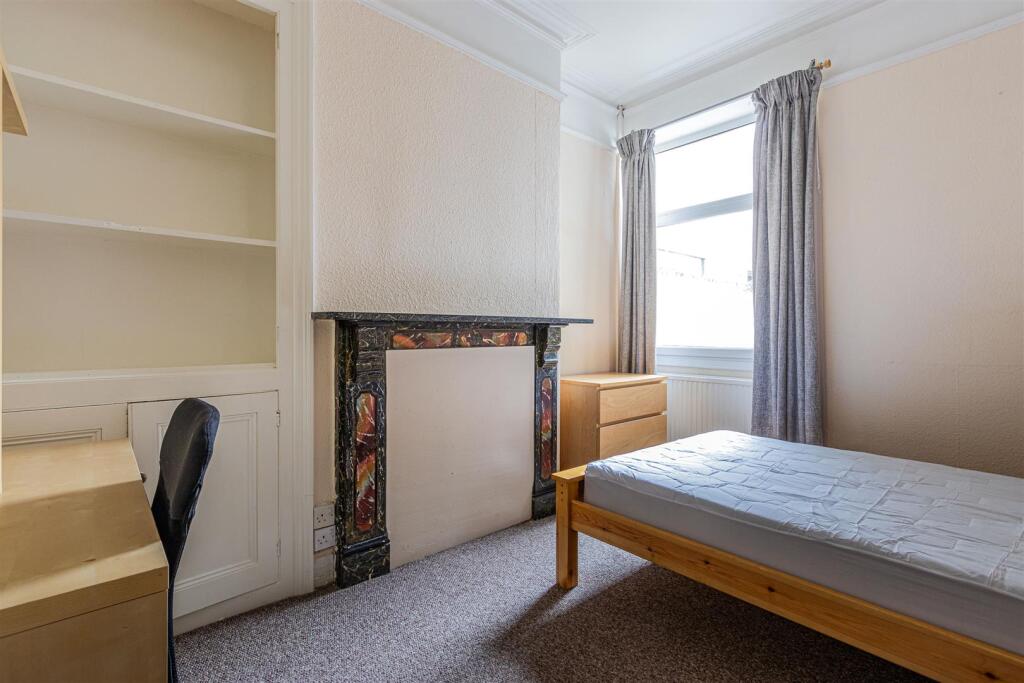 Malefant Street 77-6.jpg