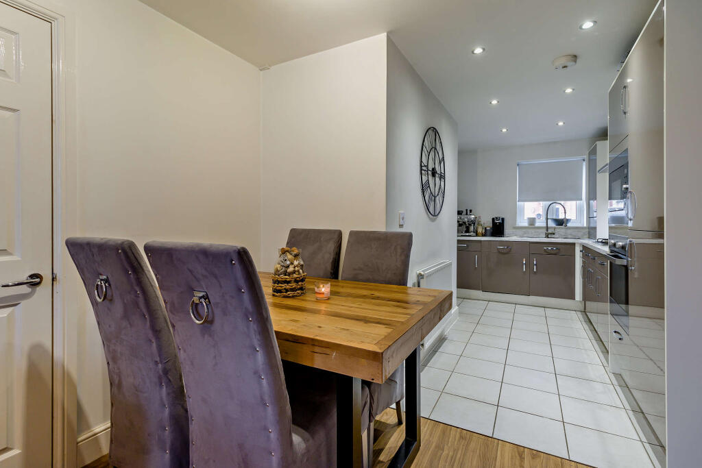 Kitchen &amp; Diner