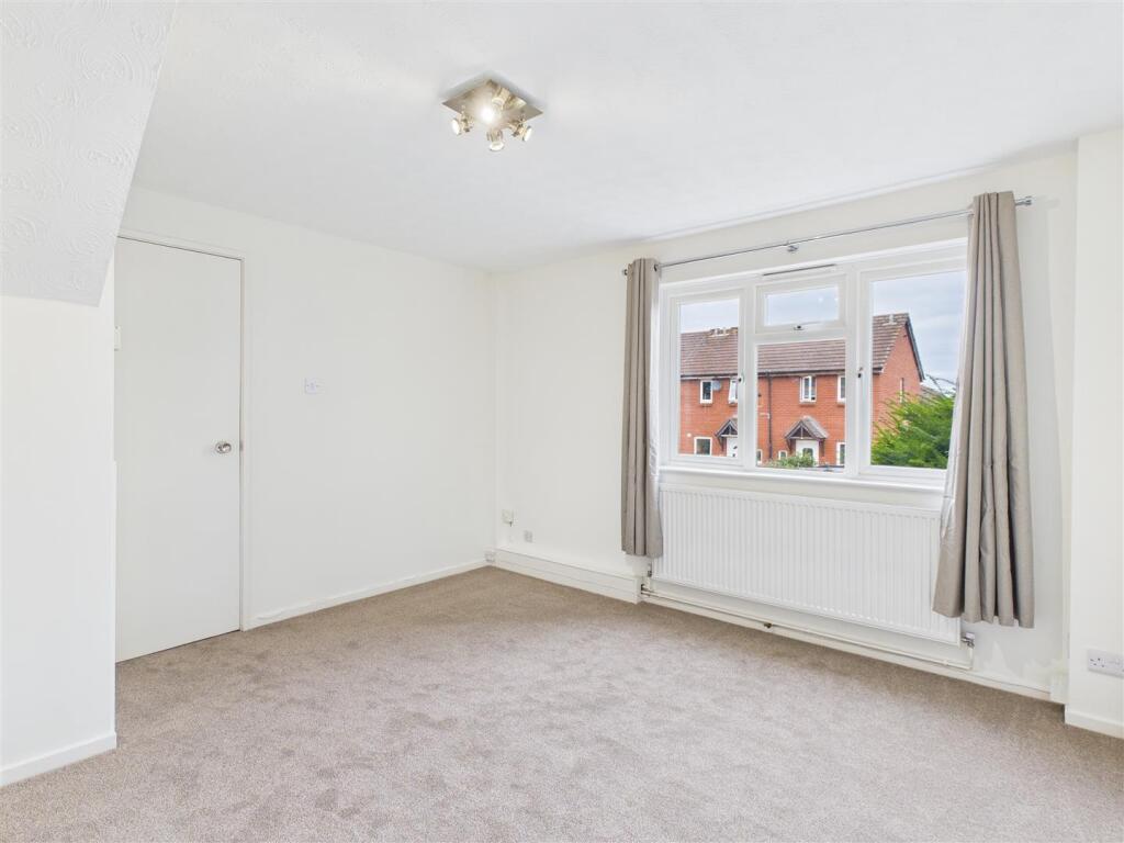 60 Smith Field Road - 02.jpg