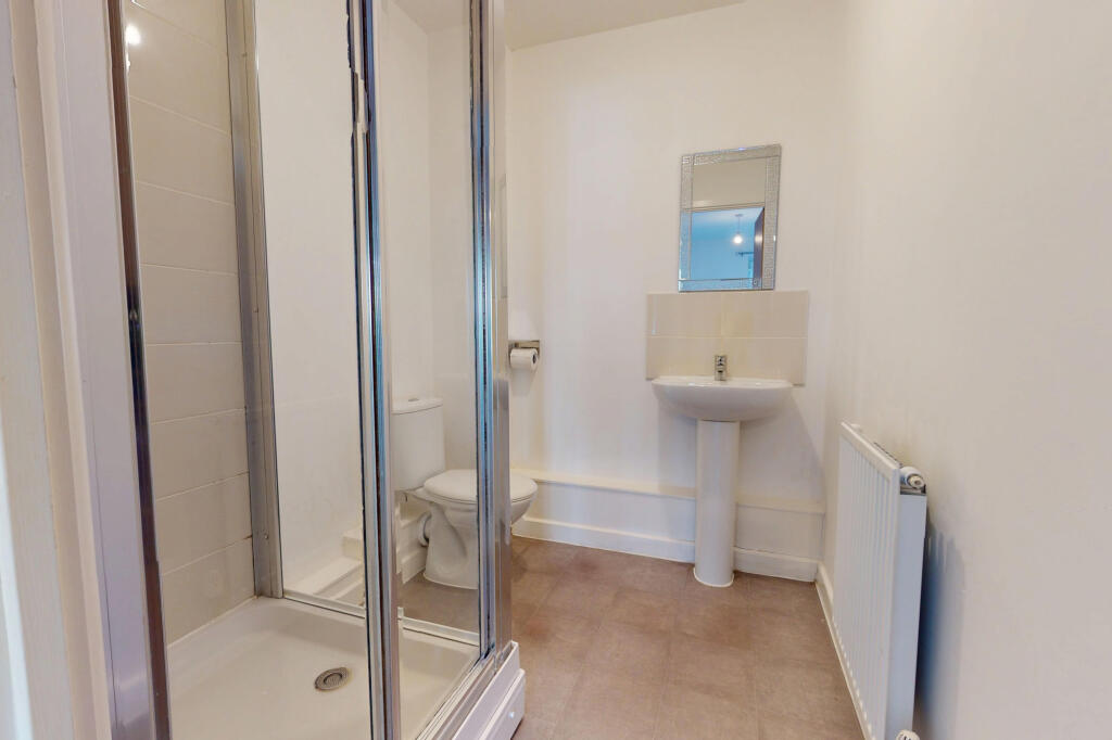 EN SUITE