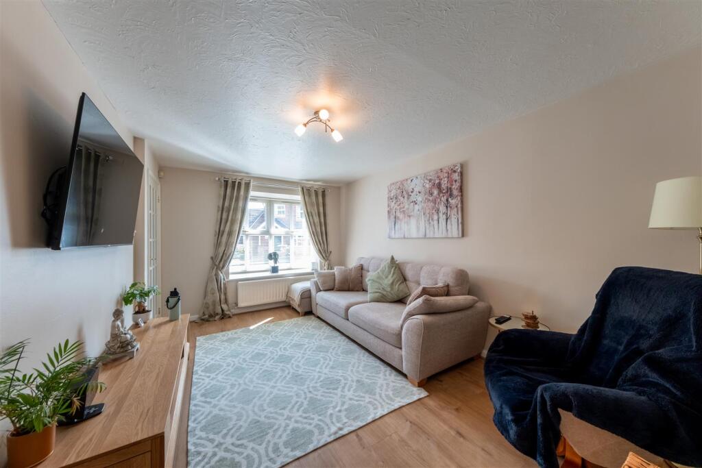 4 Hazelmere Close-012.jpg