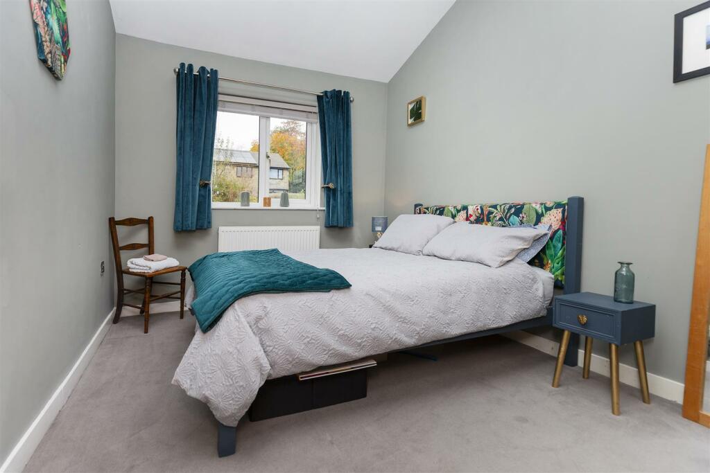 Bramleys Estate Agents - Maple Grove (29).jpg