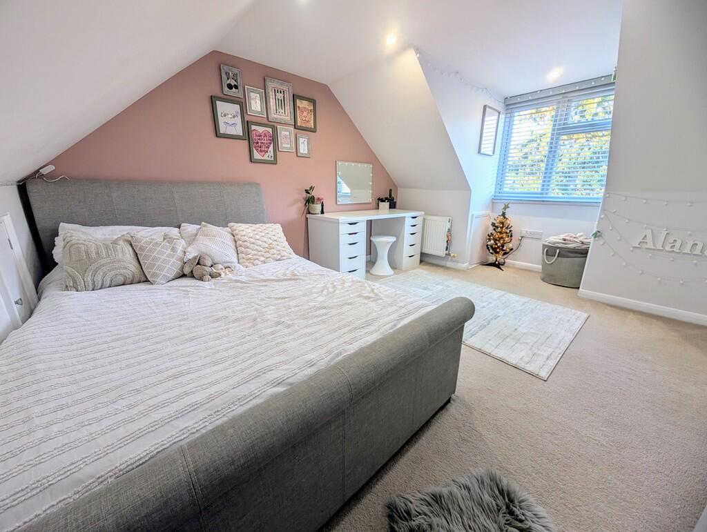 PXL_20251219_1351...