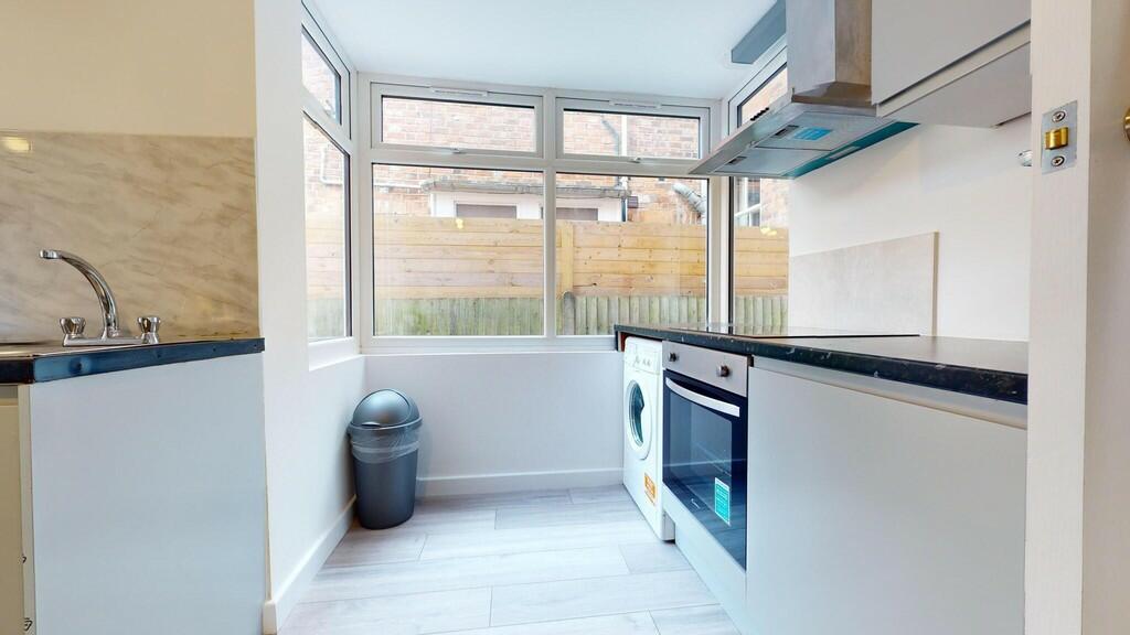 Main Kitchen dine...