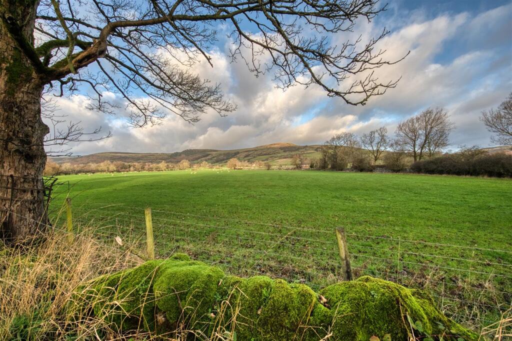 Saxton Mee Glenholme 0039.jpg