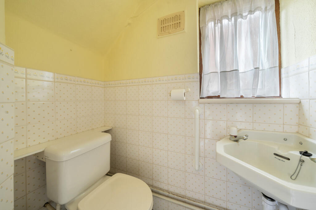 1297078-12-6846c6...