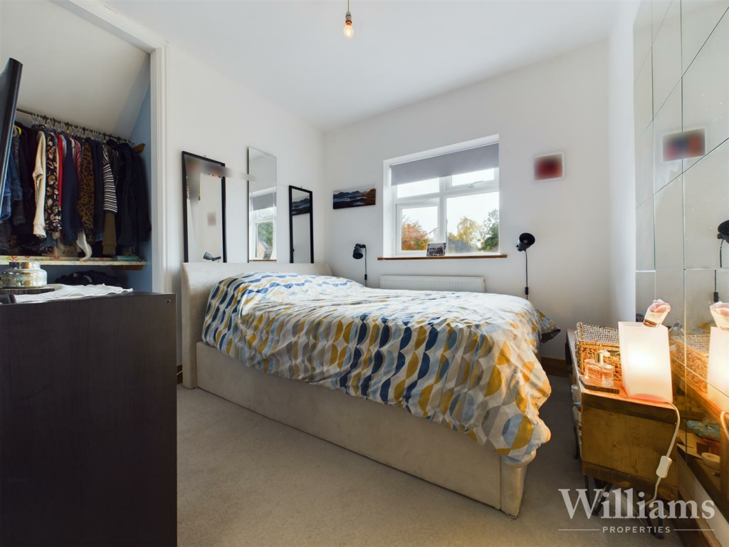 CAM02861G0-PR0265-STILL026.png