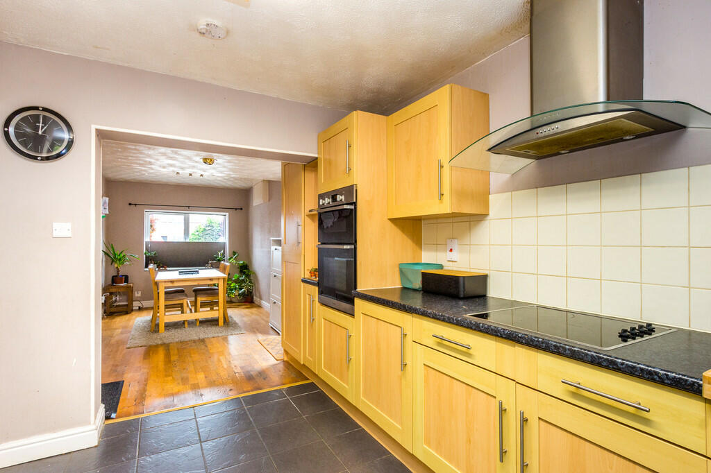 Kitchen/dining ro...