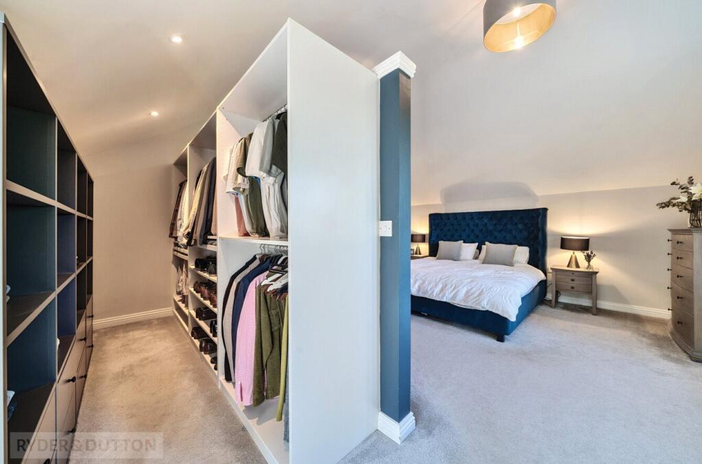 Dressing Area/Bedroo