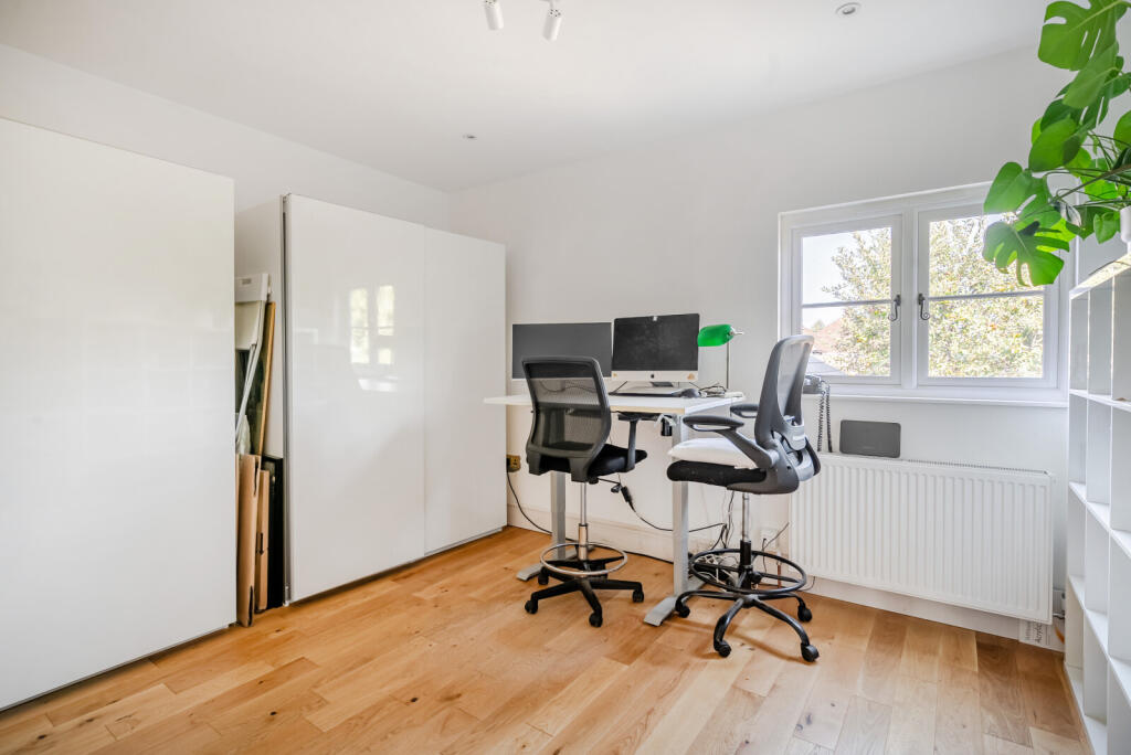 1336951-16-689efa...