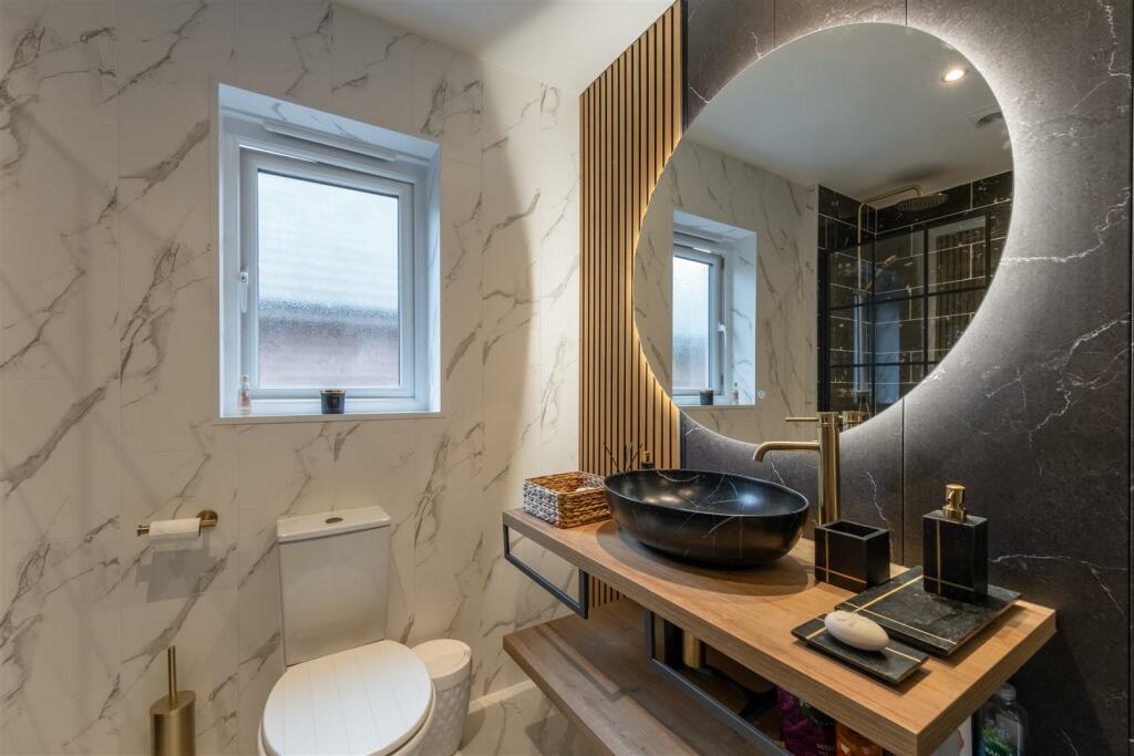 6 Stirling Close-036.jpg