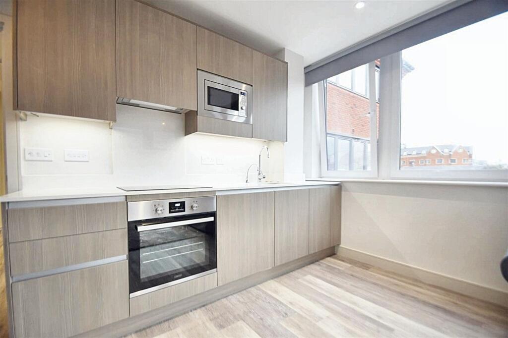 Lounge/Kitchen