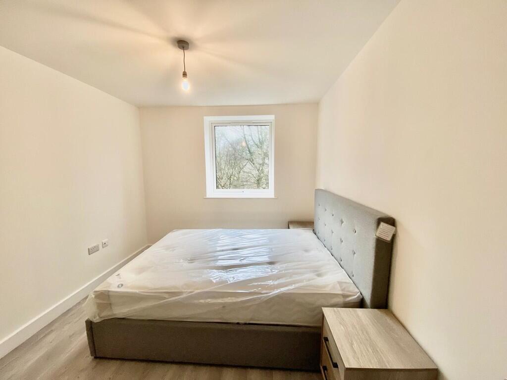 139 bed1